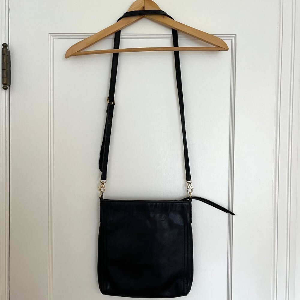 Restored Vintage Fossil Black Leather Crossbody Bag - Picture 10 of 10